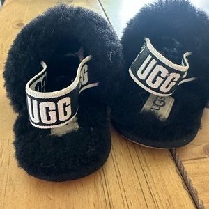 Ugh slippers size 4